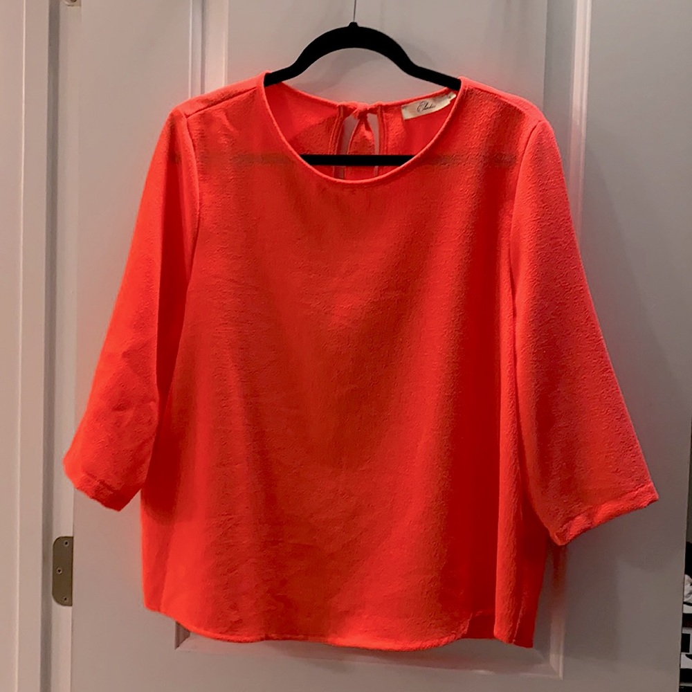 Women’s Tie (Back) Top